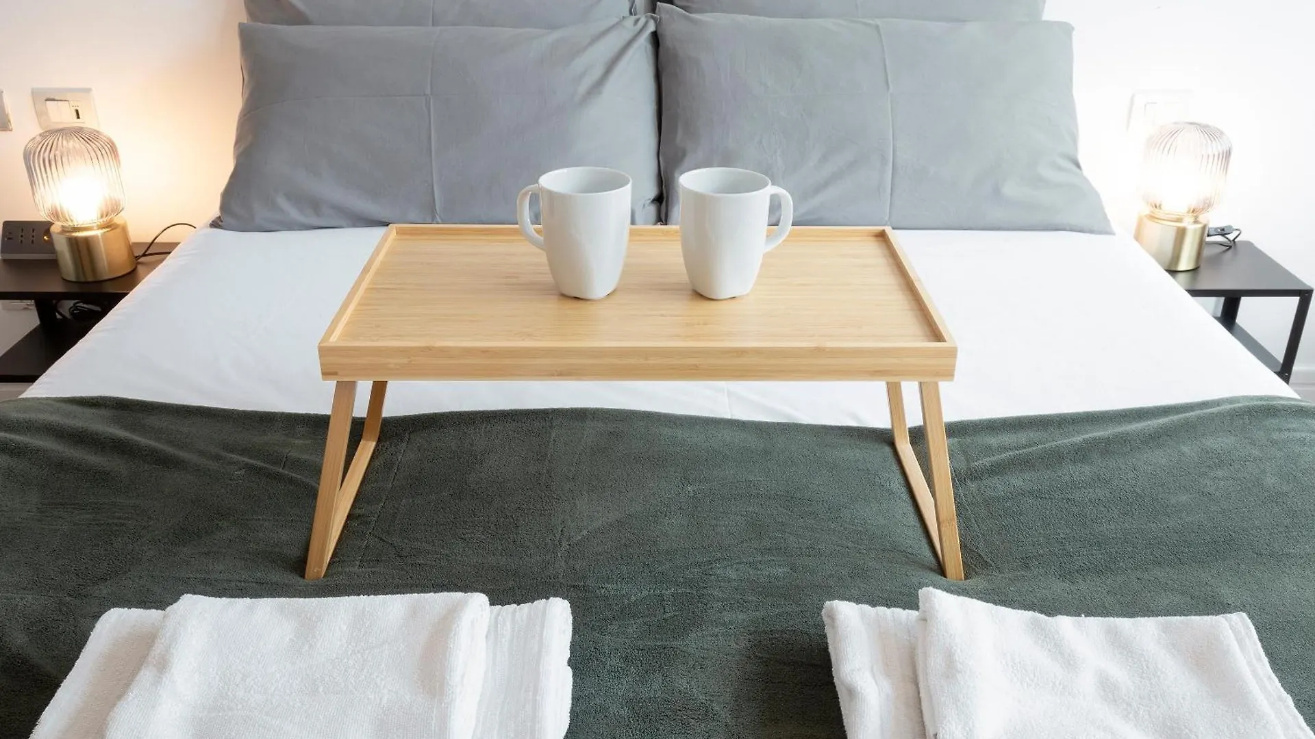Vittore Rooms & Apartment Milan 0*,